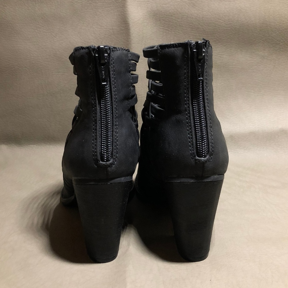 SOLD Mossimo Shiann Basket Weave Booties, Size 5 - Picture 5 of 6